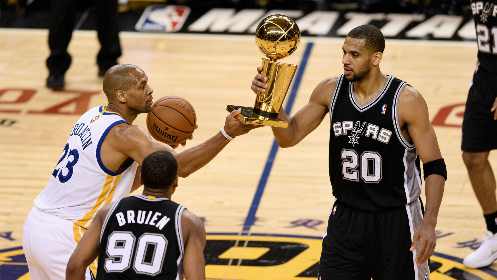 爱游戏体育游戏中心